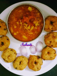 A picture of Bada and aloo dum.