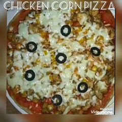 A picture of Chicken corn pizza.