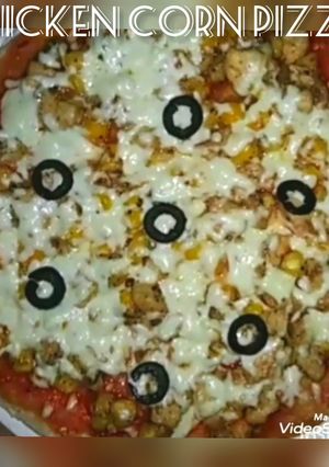 A picture of Chicken corn pizza.