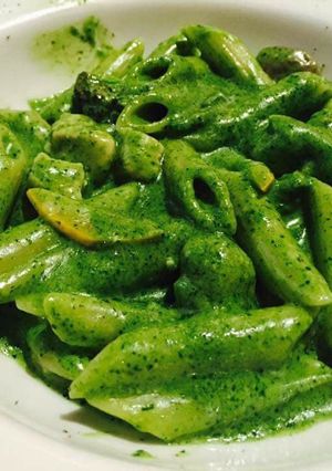 A picture of Green pasta.