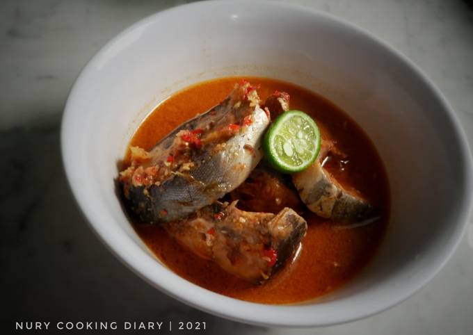 Asem padeh ikan tongkol