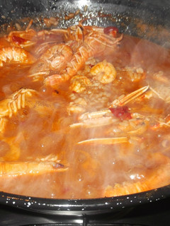 Una foto de Arroz caldoso con cigalas, gambas y langostinos