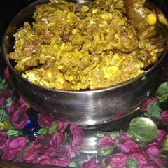 A picture of Masala dry fruit gur chikki.