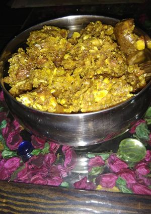 A picture of Masala dry fruit gur chikki.