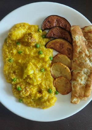 চটজলদি খিচুড়ি(চchatjoldi khichdi recipe in Bengali) রেসিপির প্রধান ছবি