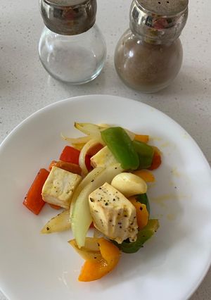 પનીર વેજ સ્ટર ફ્રાય (Paneer Veg Stir Fry Recipe In Gujarati) રેસીપી મુખ્ય ફોટો