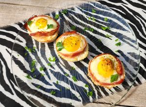 Una foto de 🥓🥚Bacon egg cups by Crockpot Girl 🥚🥓 Huevos con panceta al horno