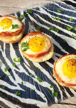 Una foto de 🥓🥚Bacon egg cups by Crockpot Girl 🥚🥓 Huevos con panceta al horno