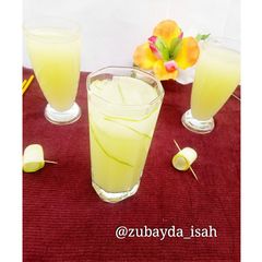 A picture of Cucumber Lemonade.