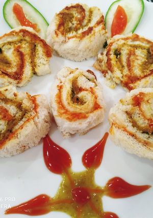 पिनव्हील सैंडविच (Pinwheel sandwich recipe in Hindi) रेसिपी मुख्य फोटो