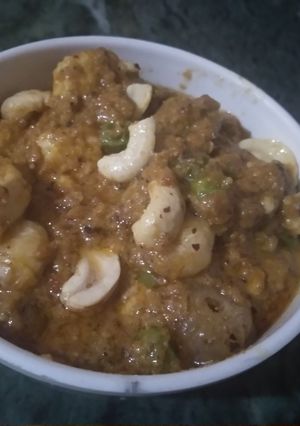 A picture of Shahi paneer masala.
