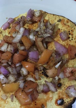A picture of Masala papad.