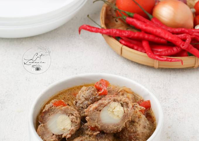 Resep Semur Bola Bola Daging Isi Telur Puyuh Oleh Cutzamania Cookpad