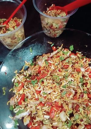 A picture of بھیل پوری.