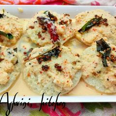 A picture of Rava Idli.