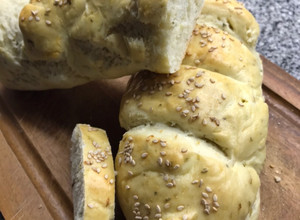 Una foto de Pan de ajo y orégano