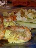 Lomos de Merluza con salsa de mango y ensalada de calabacín