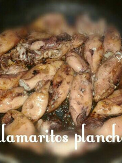 Una foto de Calamaritos plancha con toque de Sanlucar