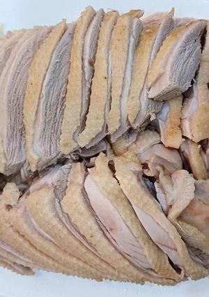 Hình của món Vịt luộc bóc nõn.
