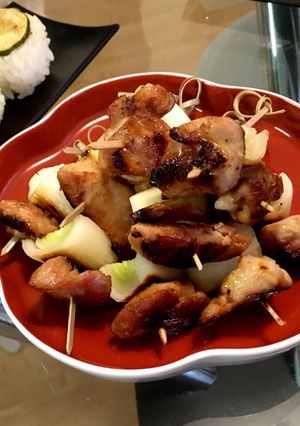 A picture of Yakitori (chicken on skewer).