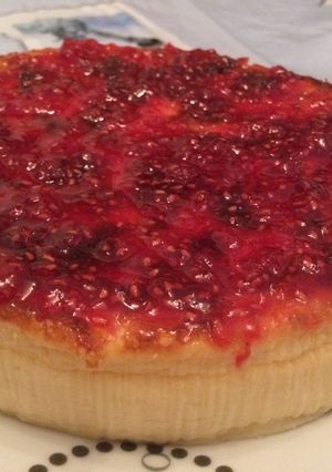 Una foto de Tarta de queso con mermelada de Frambuesa