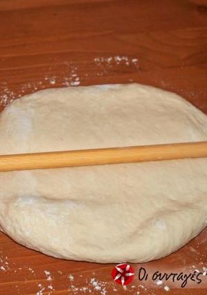 Φωτογραφία της συνταγής Πώς φτιάχνουμε τη ζύμη της πίτσας