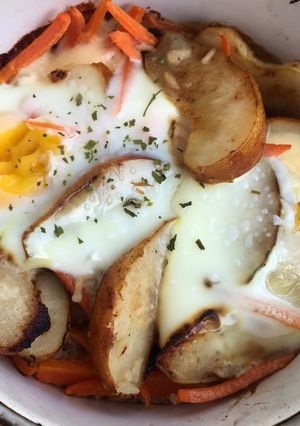 Una foto de Ensalada tibia de peras, arroz integral y quesos