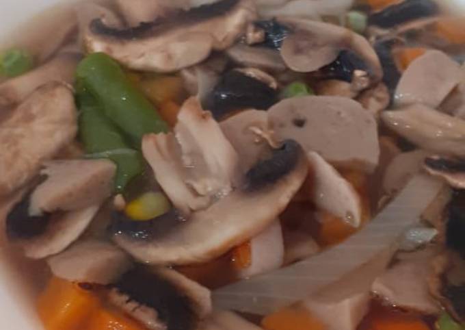 Sup Jamur Kancing (Champignon Mushroom Soup)