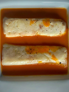 Una foto de Lingotes de merluza en caldo oriental