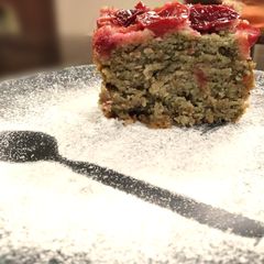 A picture of Upside-down plum cake.