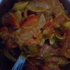 Onion tomato veg A picture of Onion tomato veg.