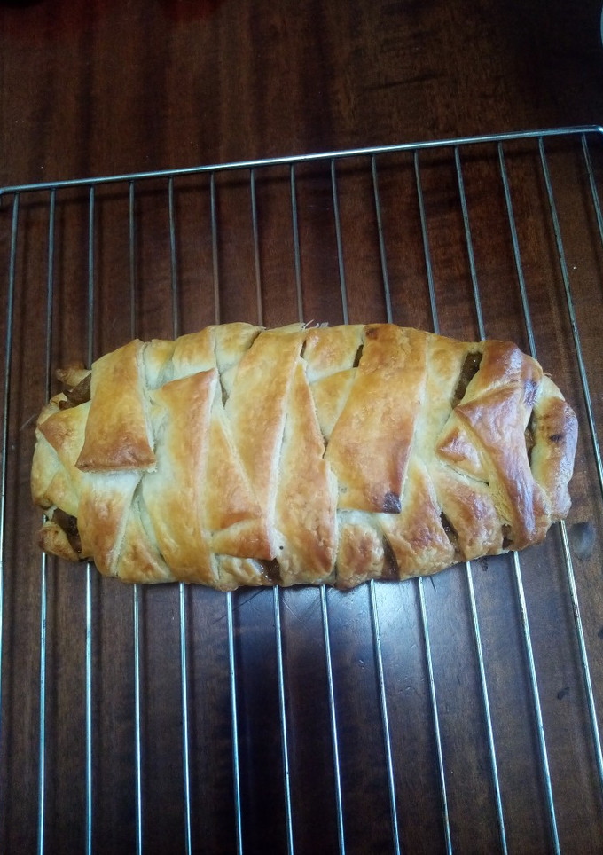 Una foto de Strudel de manzana y frutos secos
