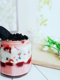 Foto resep Strawberry cheese cake in jar