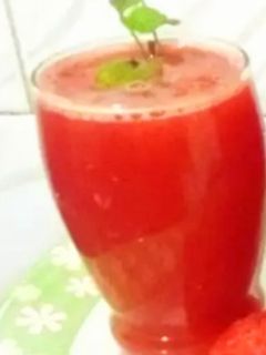 तरबूज का जूस (tarbuj ka juice recipe in Hindi) रेसिपी मुख्य फोटो