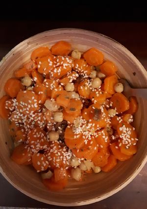 Une photo de Salade de carottes, pois chiches au citron vert