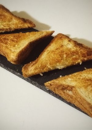 Une photo de Croque monsieur au fromage 🍞🧀