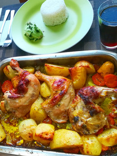 Una foto de Pollo al horno a las finas hierbas 🐔🌿