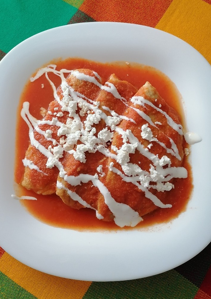 Una foto de Peneques en caldillo de jitomate de la abuela 😋👏🏼