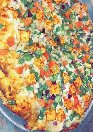 A picture of Cheese paneer pizza.