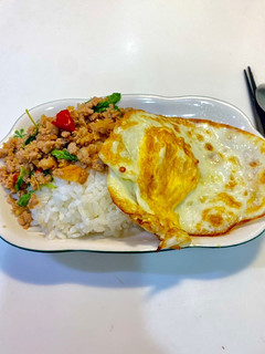 泰式打拋豬肉飯 的食譜成品照片