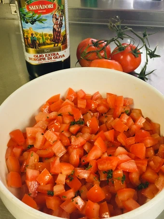 Langkah Gampang Membuat Resep  Salad Tomat Simple yang Menggugah Selera, Lezat Sekali