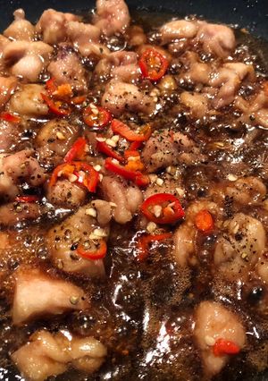 Hình của món Gà sốt xì dầu.