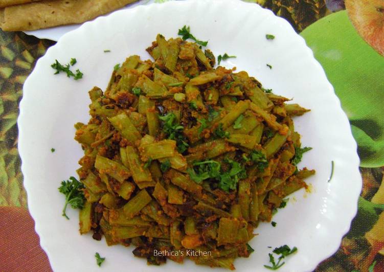 Gavar Chi Bhaji (Cluster Beans Curry - Maharashtrian Style)