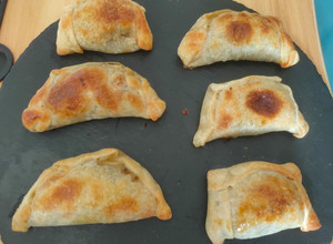 Una foto de Enpanaditas de jurel al horno