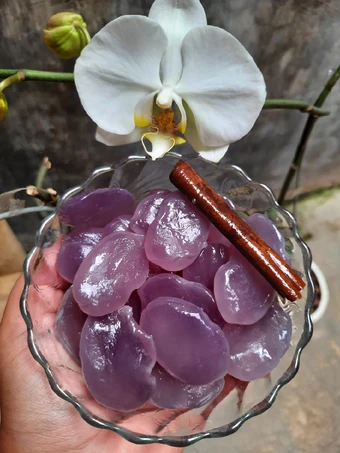 Langkah Mudah untuk Membikin Resep Manisan Kolang Kaling Bunga Telang yang Enak Banget Anti Ribet, Mantap Sekali