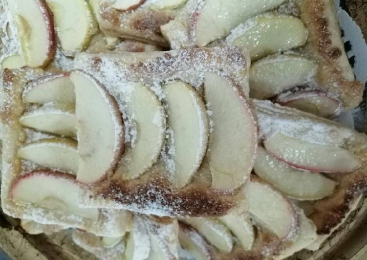 Puff pastry Apple pie