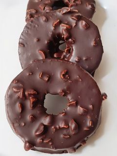 Una foto de Donas saludables de manzana 🍩 🍎 3 ingredientes