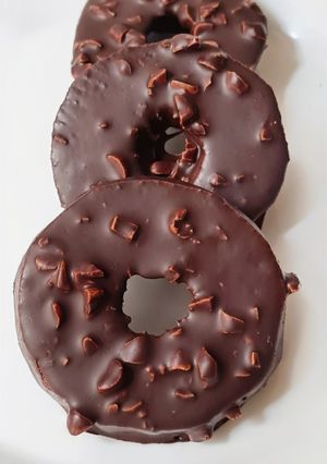 Una foto de Donas saludables de manzana 🍩 🍎 3 ingredientes