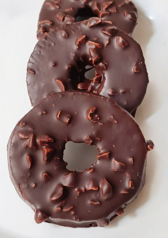 Una foto de Donas saludables de manzana 🍩 🍎 3 ingredientes