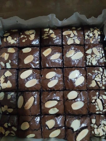 Langkah Gampang Menyiapkan Resep Brownies shiny yang Sempurna Anti Ribet, Lezat